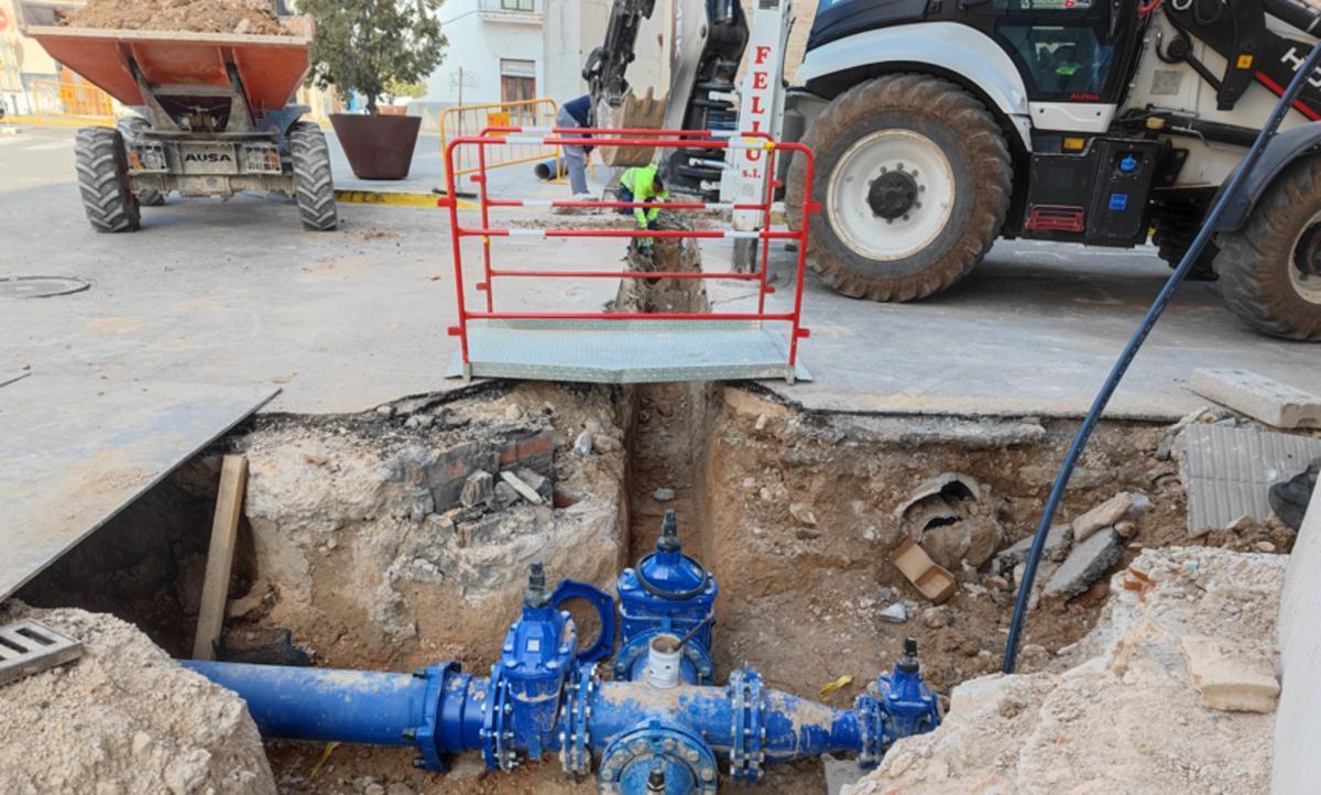 Obras para mejorar el servicio del agua potable en Bellreguard