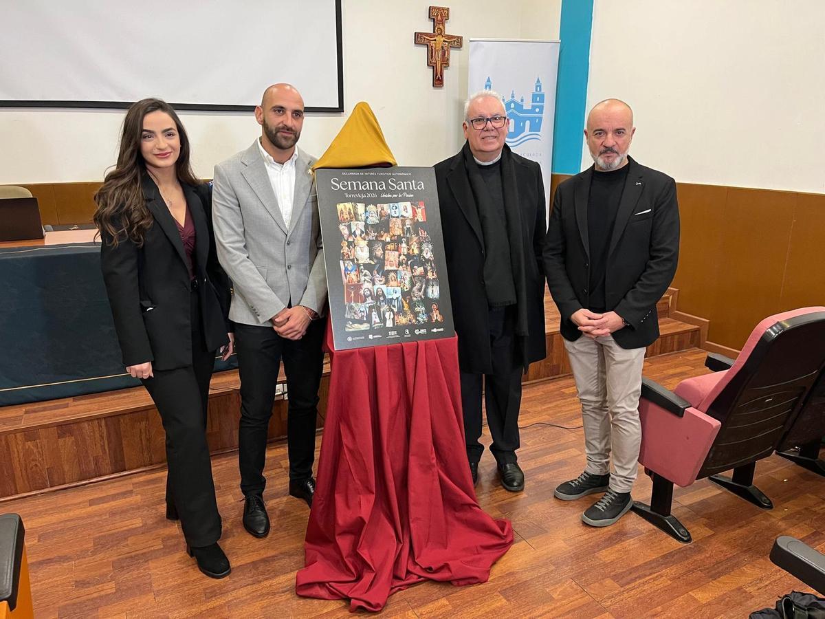 Acto de presentación del cartel anunciador de la Semana Santa 2026 y la pregonera