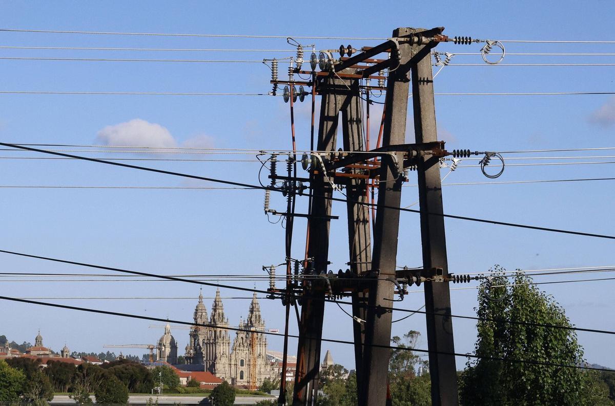 Cables eléctricos de alta tensión en Santiago.