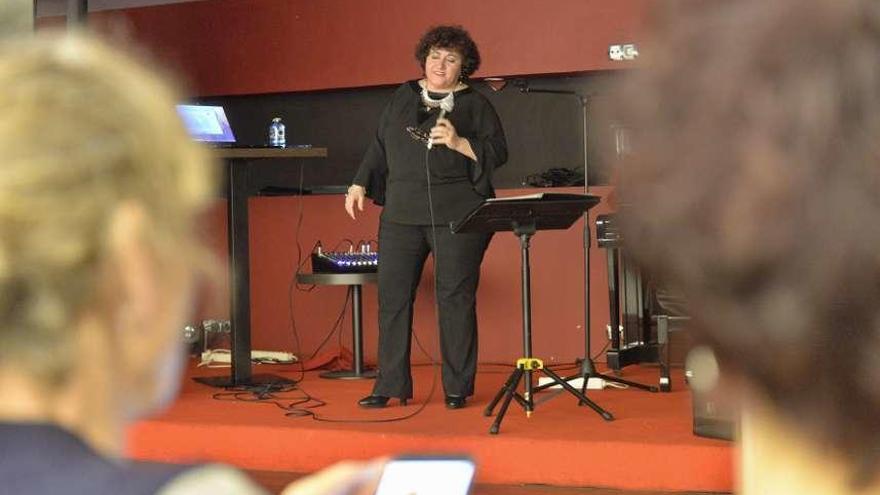 La gijonesa Tere Rojo, de concierto en Avilés