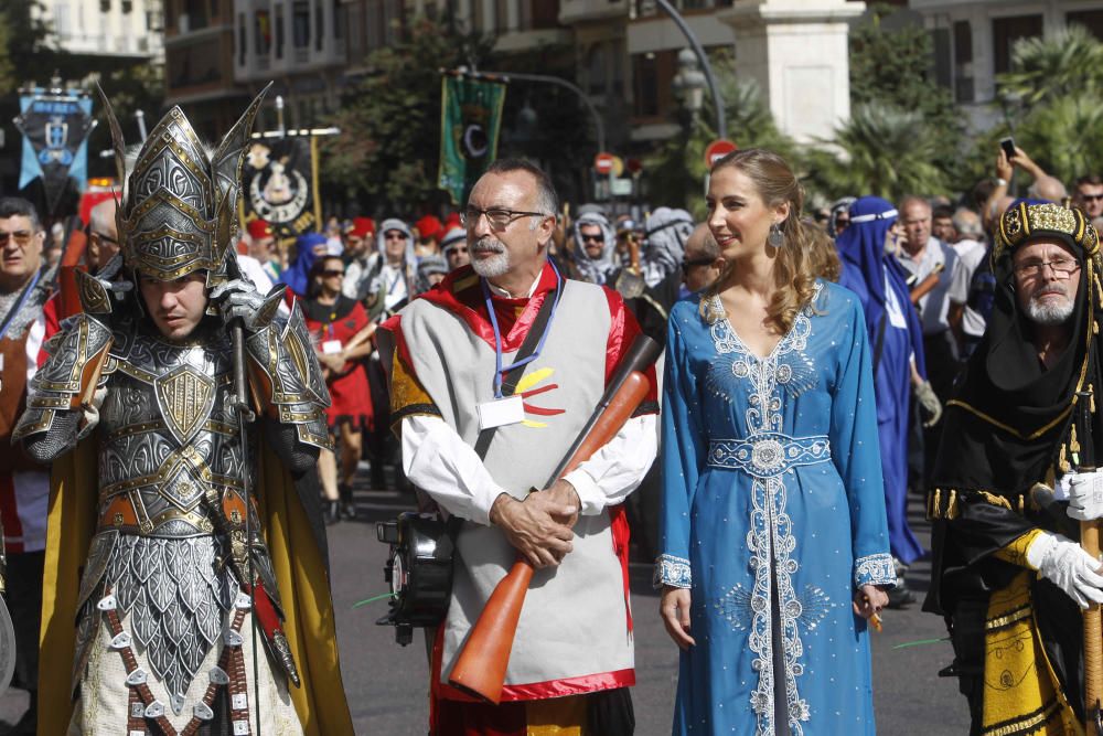 Alardo de Moros y Cristianos por el Nou d'Octubre