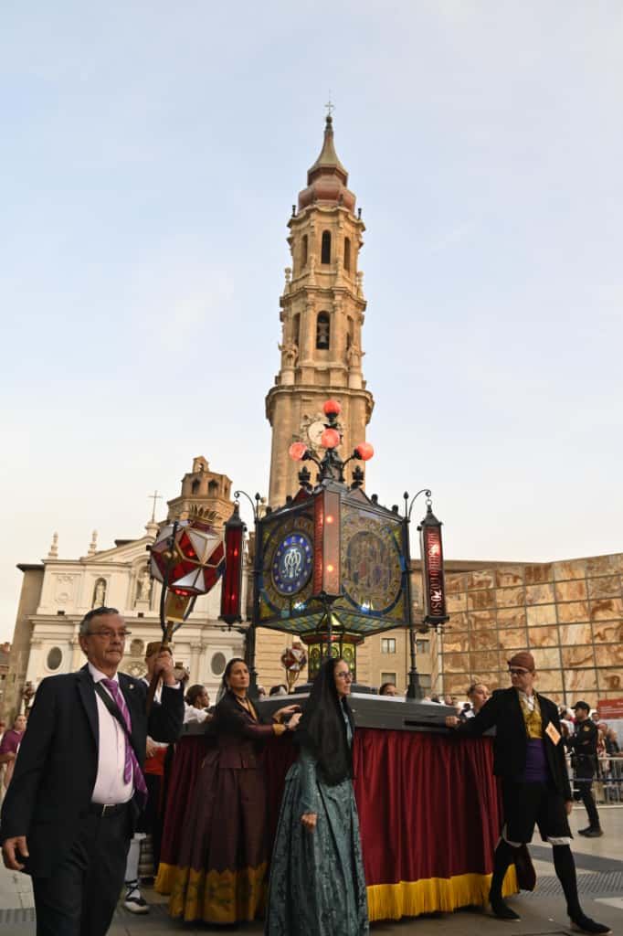 El Rosario de Cristal, uno de los momentos más emocionantes de las Fiestas del Pilar