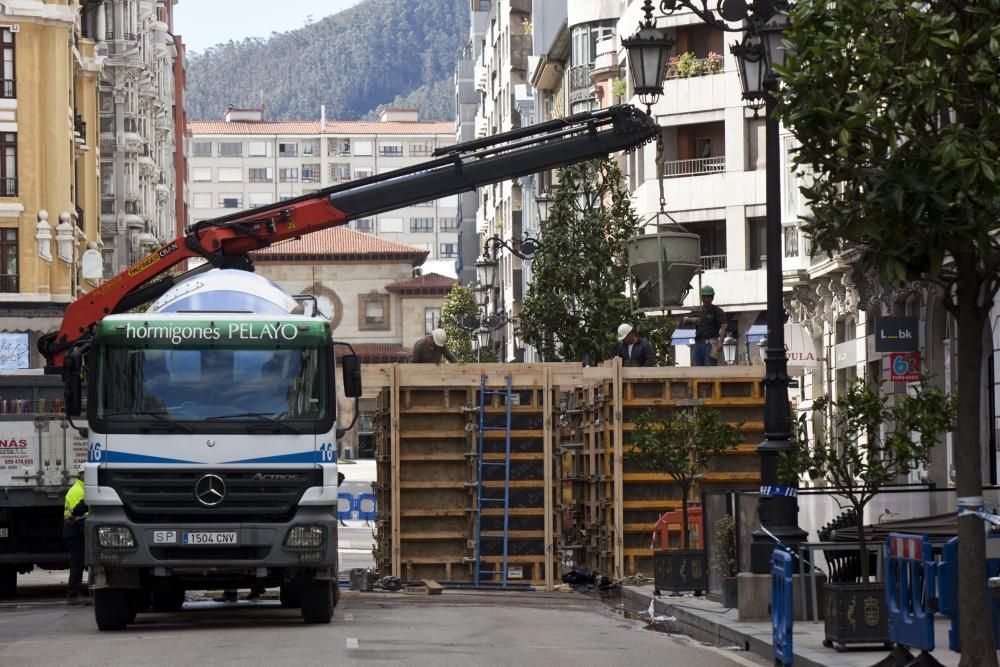 Trabajos en el edificio de Uría calcinado