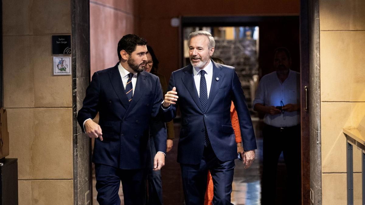 Azcón y Nolasco hablan tras anunciar el pacto entre PP y Vox.