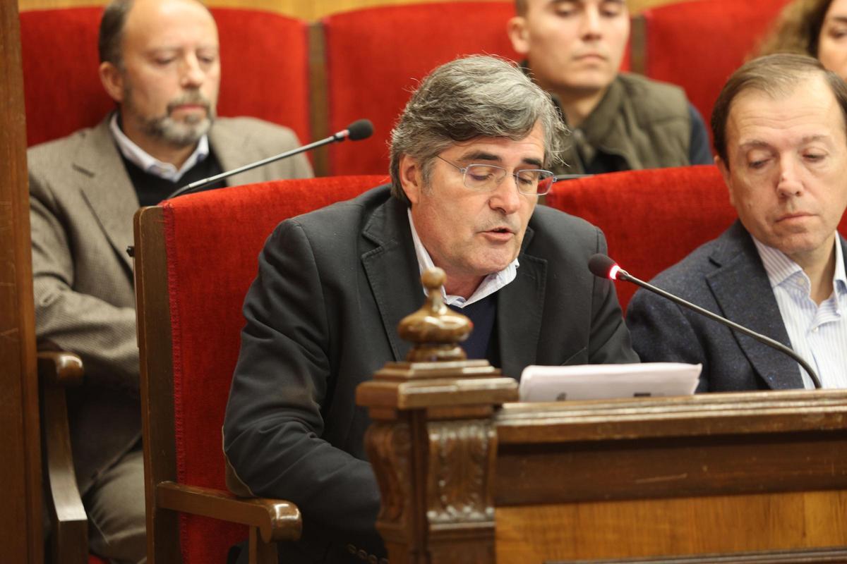 El Ayuntamiento de Alcoy pide al Consell que declare el área de salud como de difícil cobertura El Ayuntamiento de Alcoy pide al Consell que declare el área de salud como de difícil cobertura