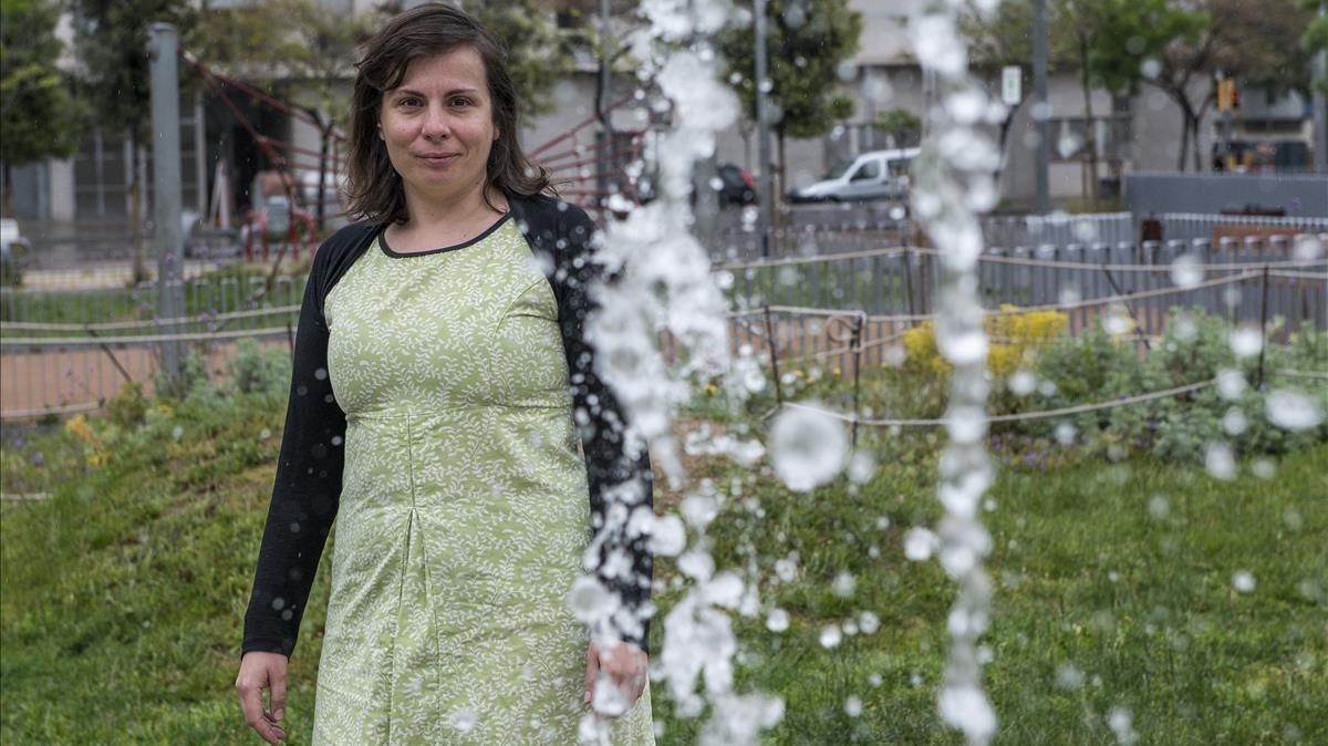 Nikoletta Theodori, diseñadora de ambientes lumínicos e impulsora de sObres mestres, en Barcelona. 