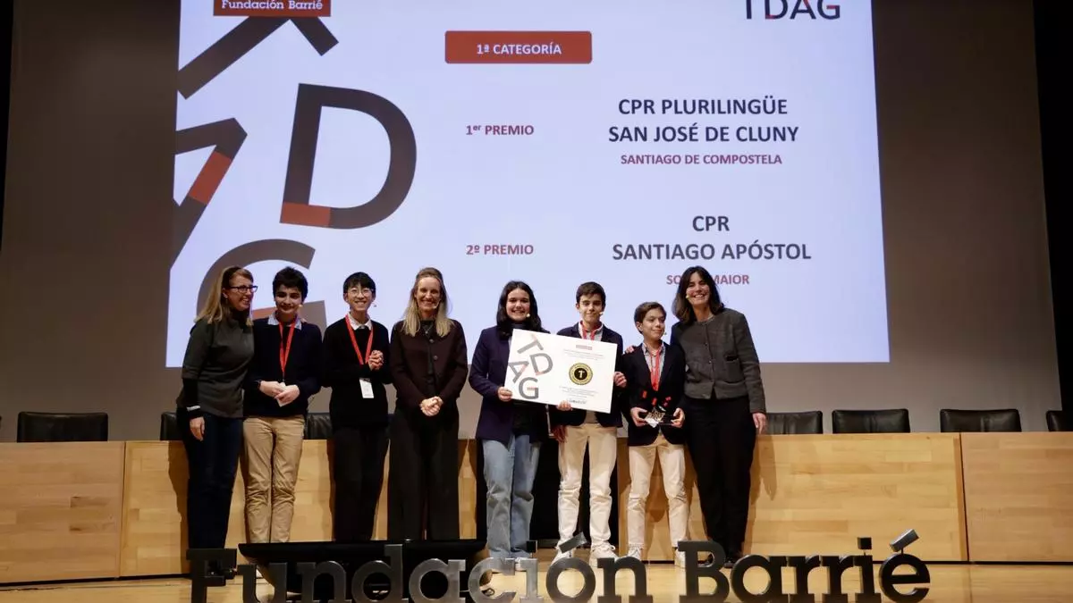 El equipo del Colegio San José de Cluny de Santiago triunfa en el Torneo de Debate Académico de Galicia