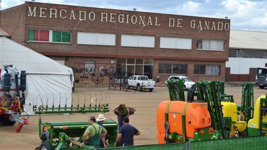Exposición de maquinaria agrícola en Benavente