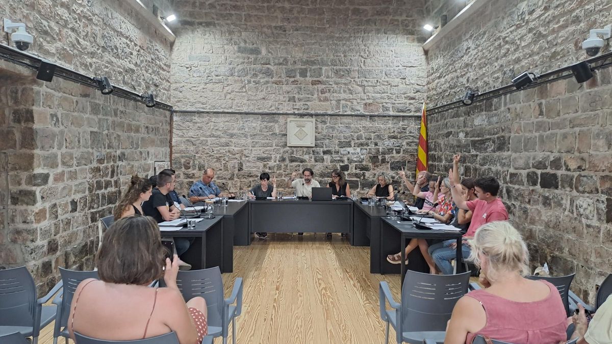 Un ple municipal de l'Ajuntament de Santpedor