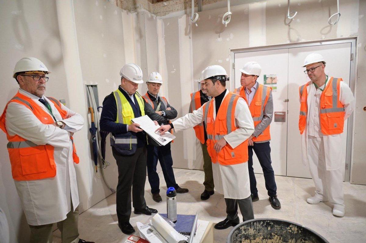 Visita a las obras del área de Otorrinolaringología del Hospital Clínico.