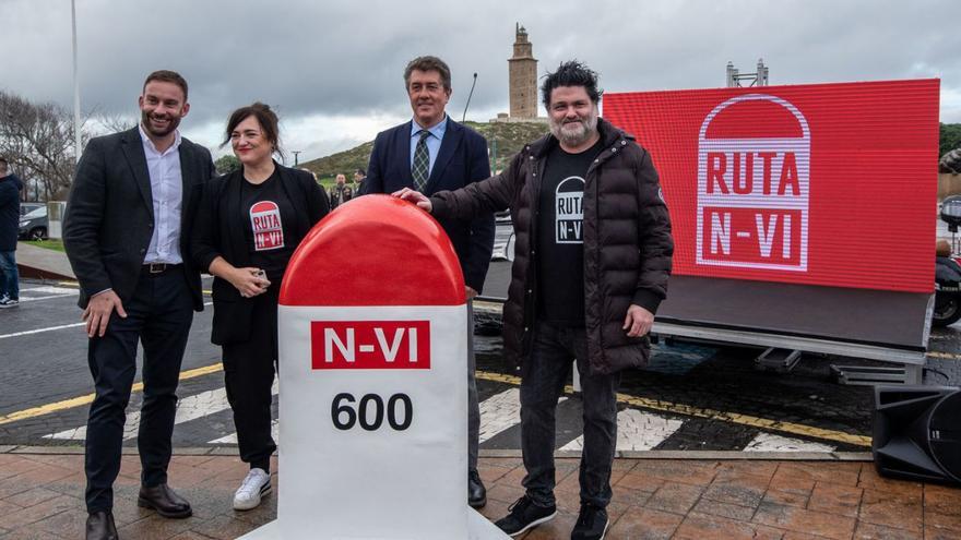 Presentación de Ruta N-VI frente a la Torre de Hércules, ayer.   | // CASTELEIRO/ROLLER AGENCIA