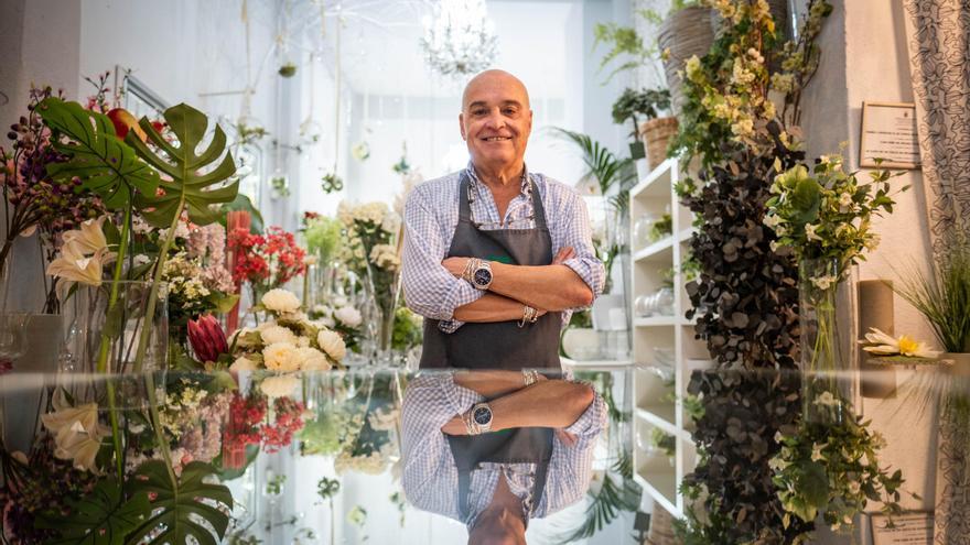 Cierra ‘Bonsai’, la floristería que transformó la vida de Manolo