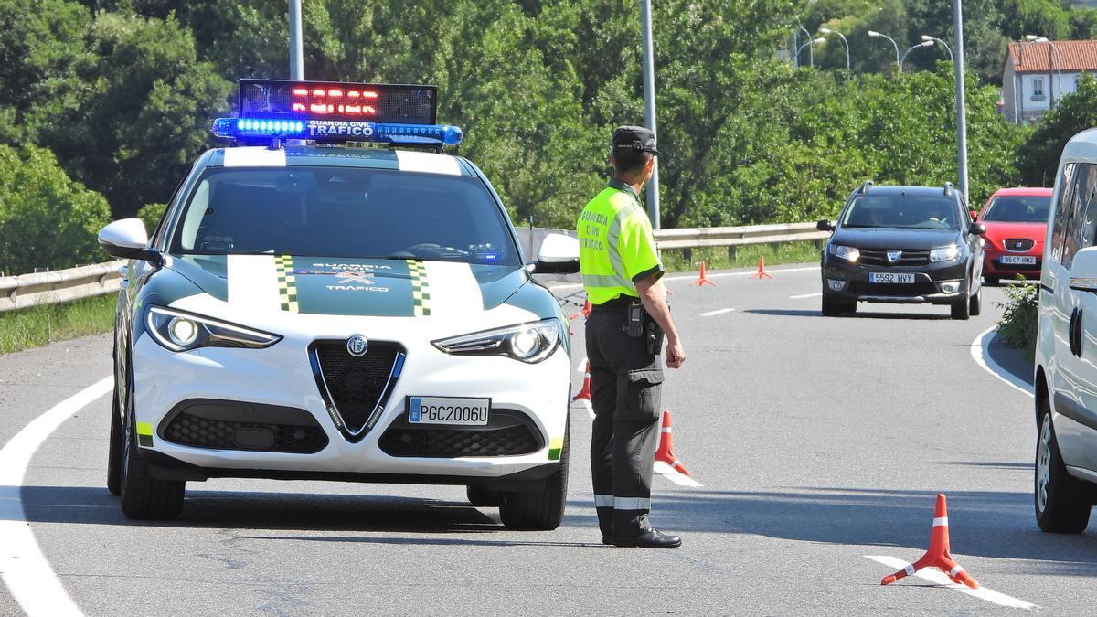 Control de la Guardia Civil de Tráfico.