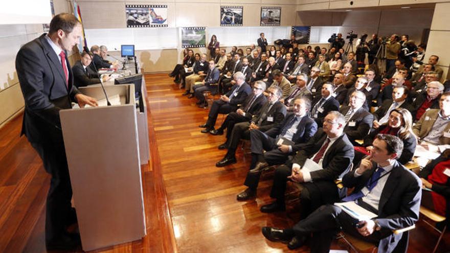 Yann Martin en su intervención en Clúster de Empresas de Automoción de Galicia // R. Grobas