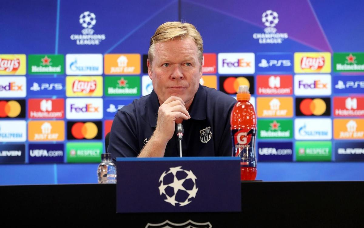 El entrenador del FC Barcelona, Ronald Koeman, en rueda de prensa de la Liga de Campeones 2021/22