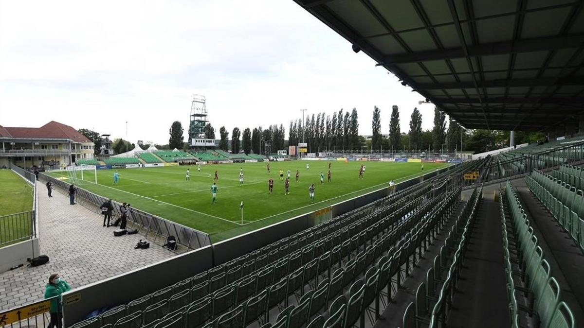 Pappelstadion, de Austria, durante un reciente partido.