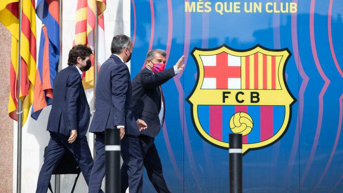 Alemany, Yuste y Laporta, en las oficinas del Barça