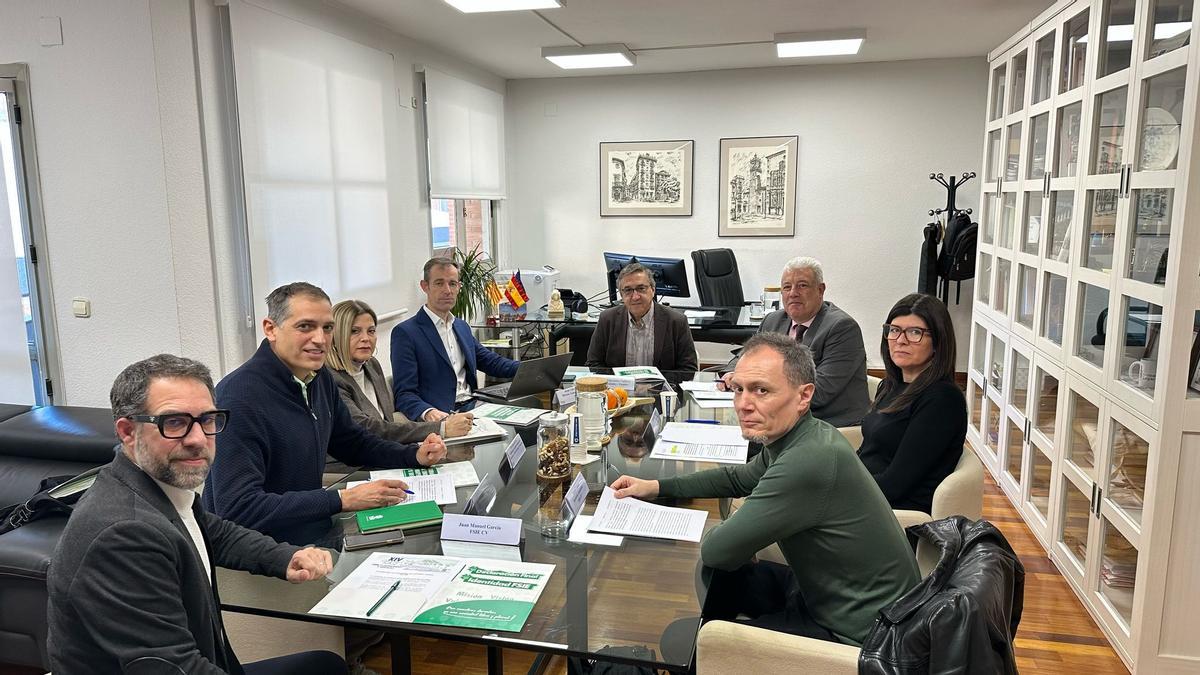FSIE CV en la reunión con el conseller de Educación, José Antoniop Rovira.