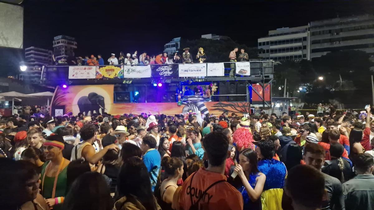 Una de las carrozas participantes en el Carnaval de Santa Cruz de Tenerife 2025