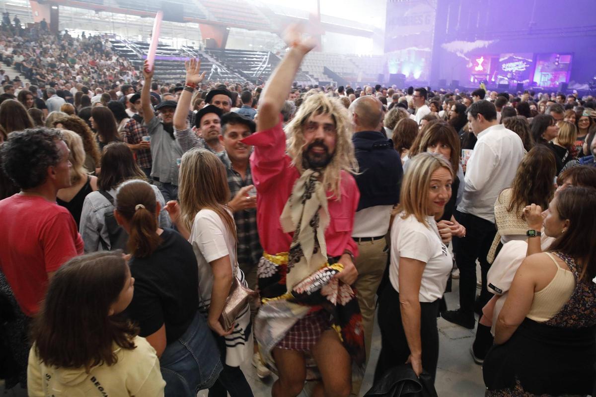 Hombres G desbordan Gijón con su concierto Hombres G desbordan Gijón con su concierto