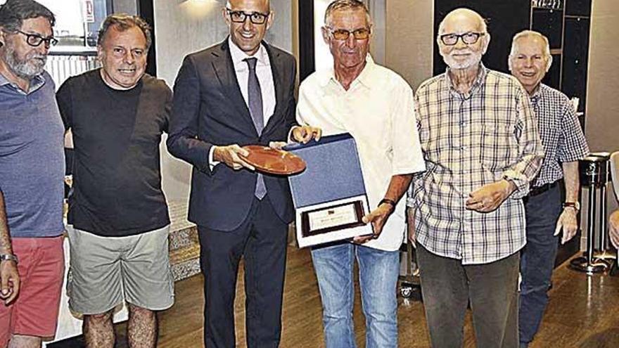 Miquel Mas Gayà es homenajeado