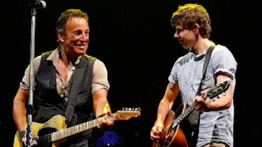 Un quinceañero se salta las clases y Bruce Springsteen le invita a tocar con él