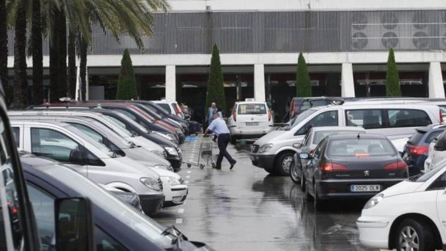 Polizei bestraft Falschparker am Flughafen nicht mehr