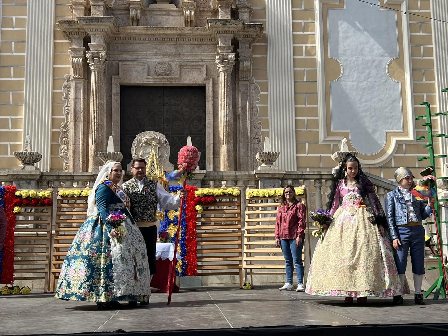 Benaguasil celebra su tradicional Ofrenda a la Mare de Déu de las Fallas de 2023