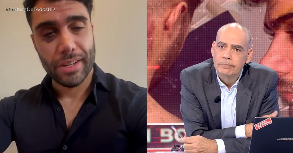 Óscar, el camarero agredido en Santiago, durante su entrevista en el programa 'En boca de todos' de Cuatro