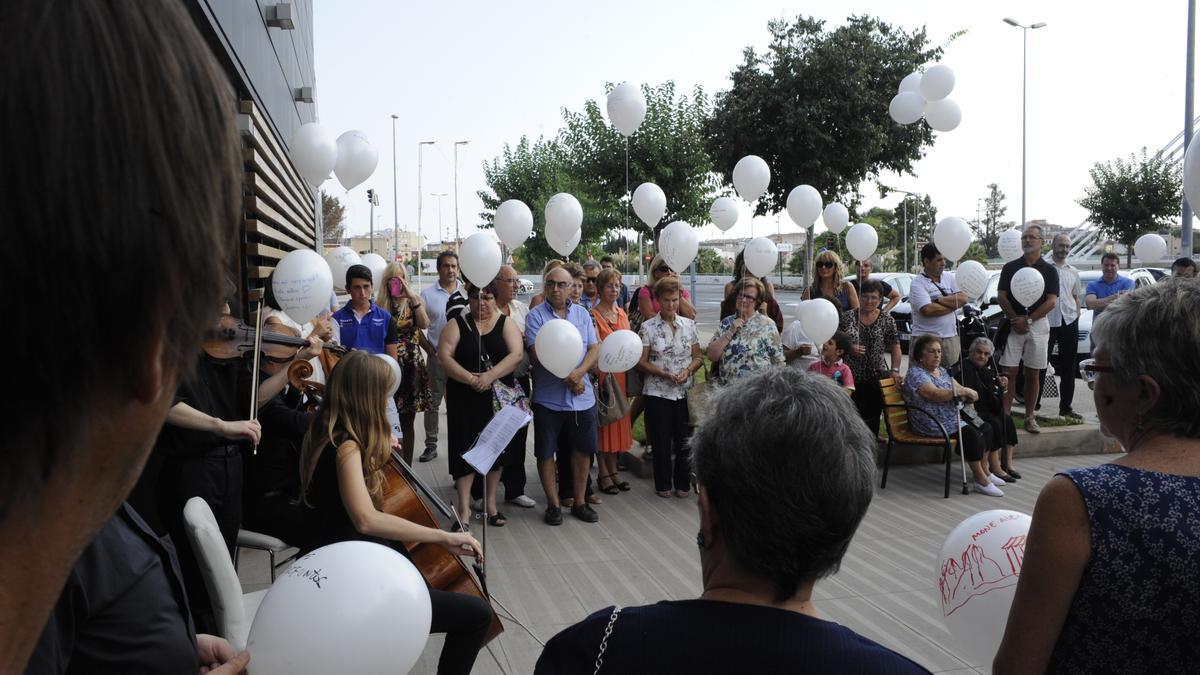 Los familiares de los afectados podrán honrar a sus difuntos soltando globos con mensajes.