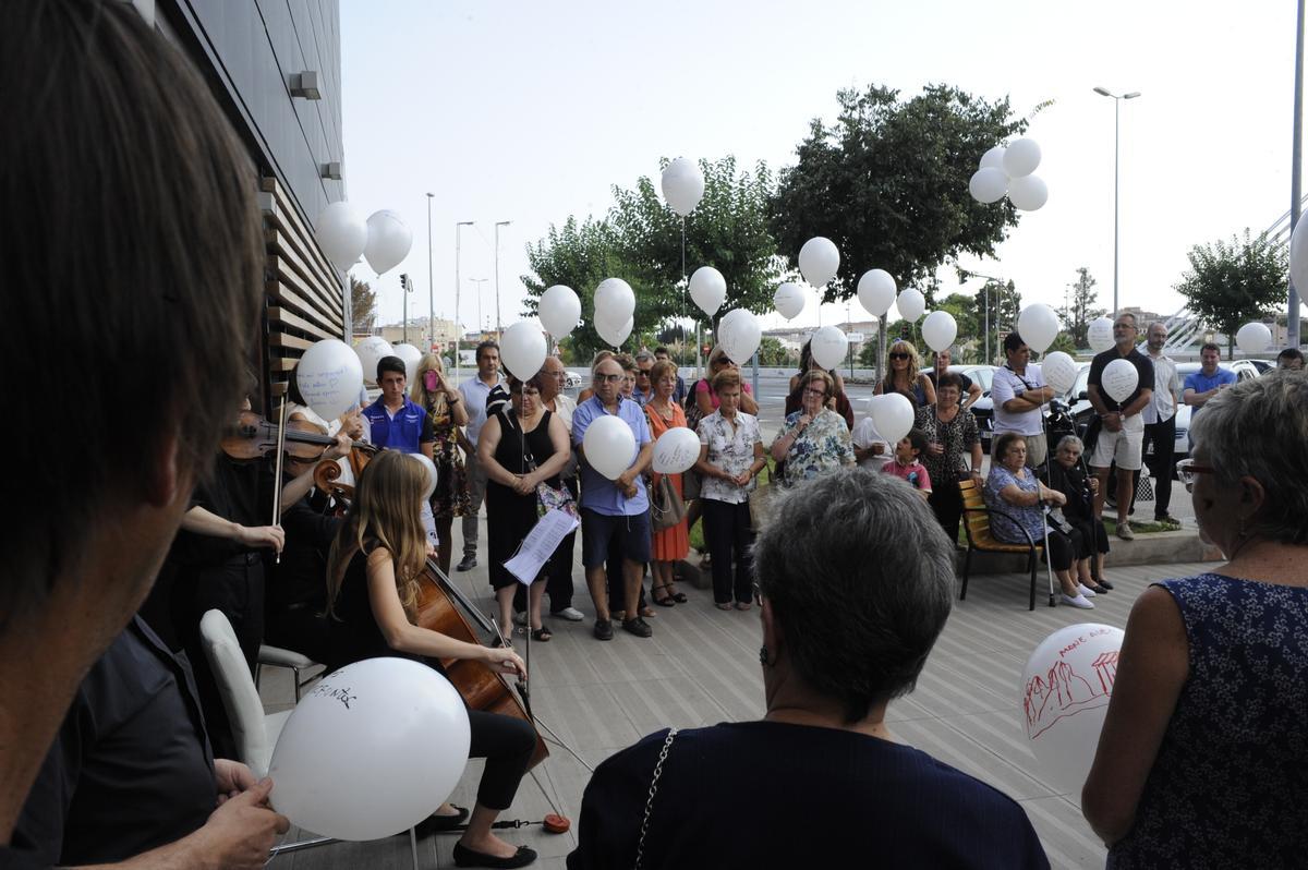 Los familiares de los afectados podrán honrar a sus difuntos soltando globos con mensajes.