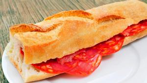 Un entrepà amb fama de saludable i molt típic a Espanya es relaciona amb aquest càncer