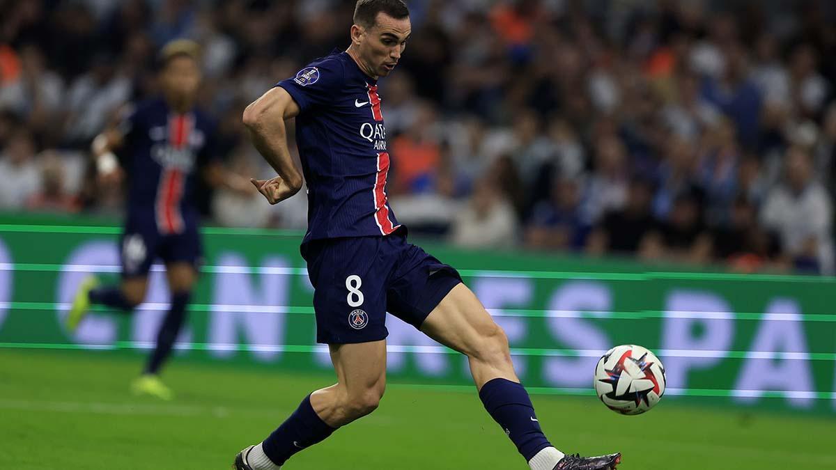 Fabian Ruiz en acción con el PSG en la Ligue1