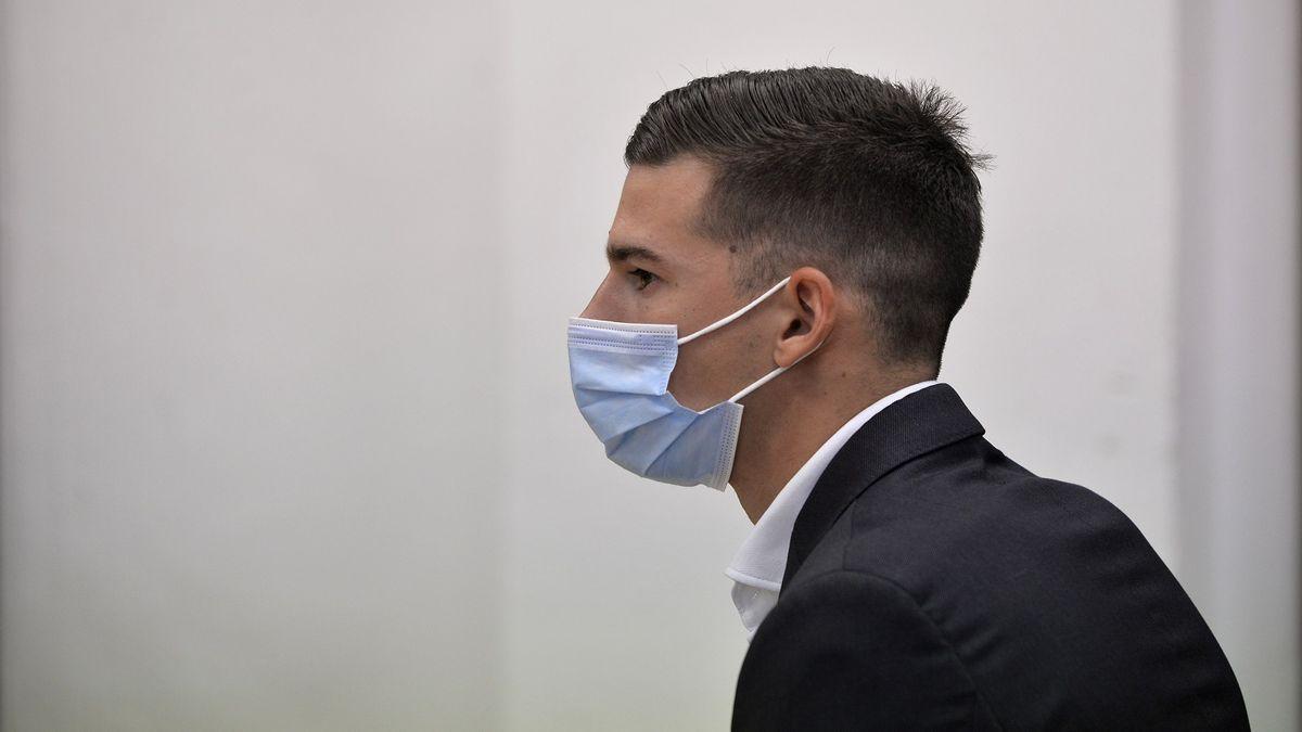 Santi Mina, durante el juicio en el que resultó condenado por abuso sexual.