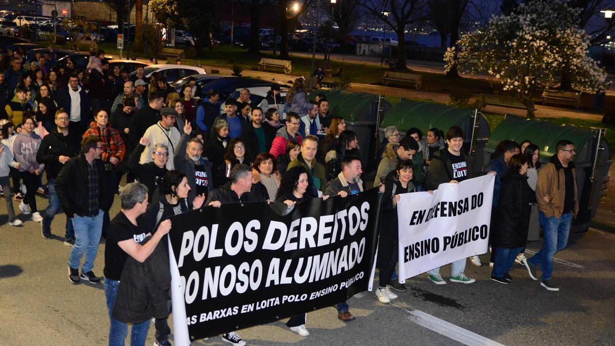O Morrazo sale a la calle por la enseñanza pública