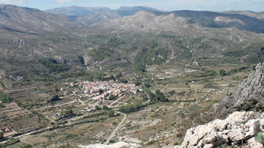 Hallan en el monte asolado de la Vall d´Ebo un yacimiento íbero del siglo III a. de Cristo