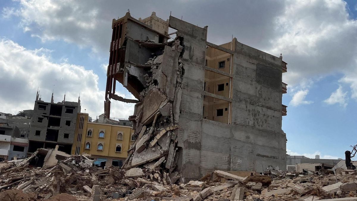 Estragos de las inundaciones en Derna, Libia.