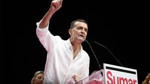 El coordinador federal de Izquierda Unida, Antonio Maíllo, en un mitin de Sumar en campaña.