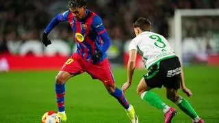 Si llega a meter esto Lamine, se cae El Sardinero... ¡Casi entra su intento de gol olímpico!