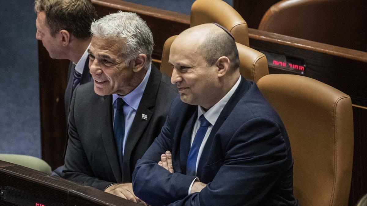 Yasir Lapid y Naftali Bennet en una sesión de la Knesset israelí
