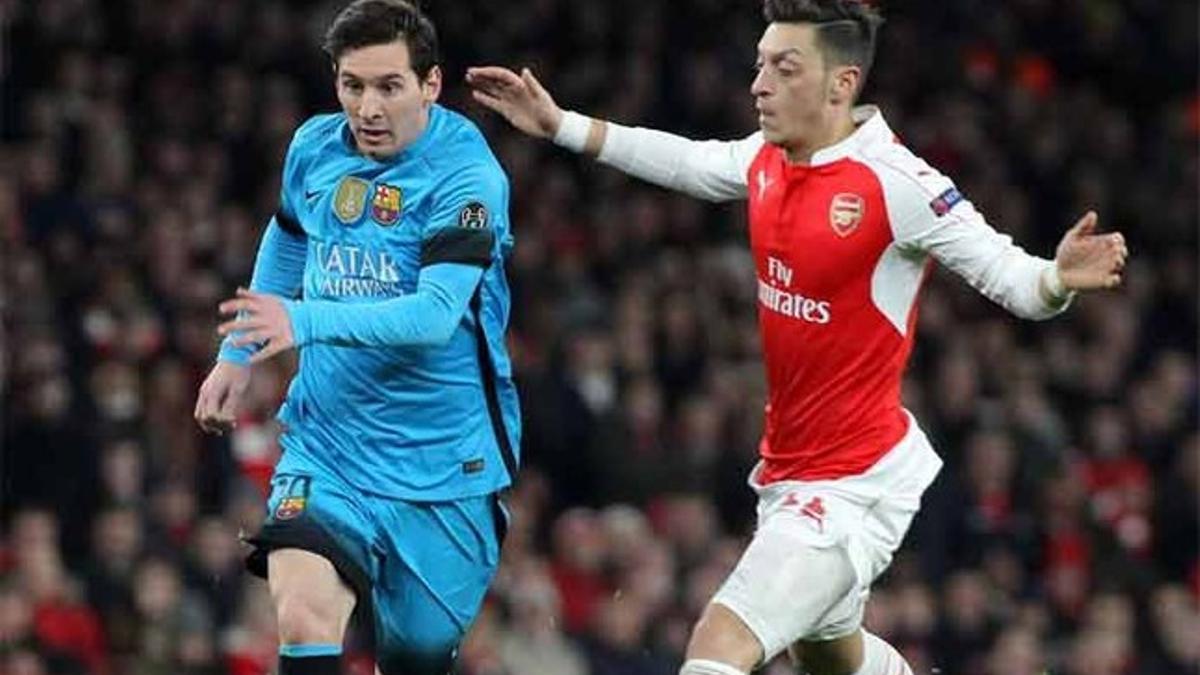 Messi marcó los dos goles del Barça en el Emirates