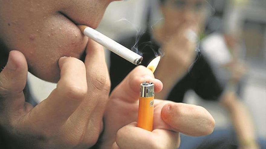 El tabaco y la obesidad pueden influir en la artritis psoriásica