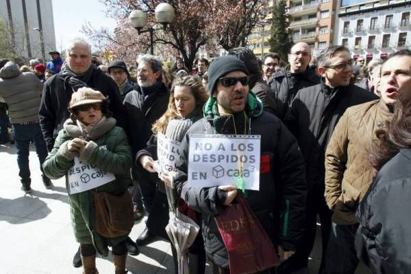 Fotogalería: Primera jornada de huelga en Caja3