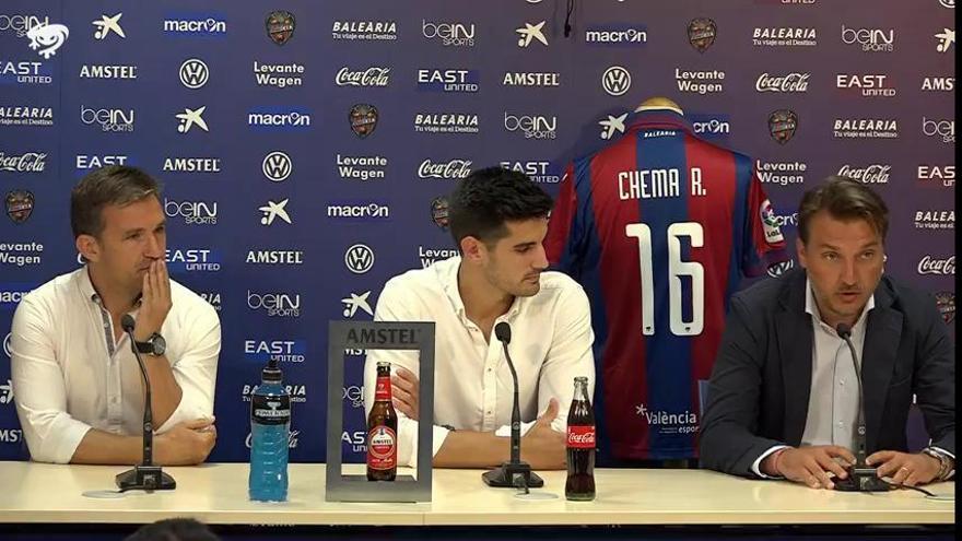 Chema, presentado como jugador del Levante UD