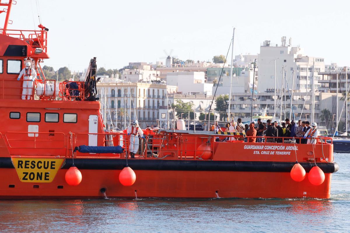 Muere un migrante en una patera localizada al sur de Formentera