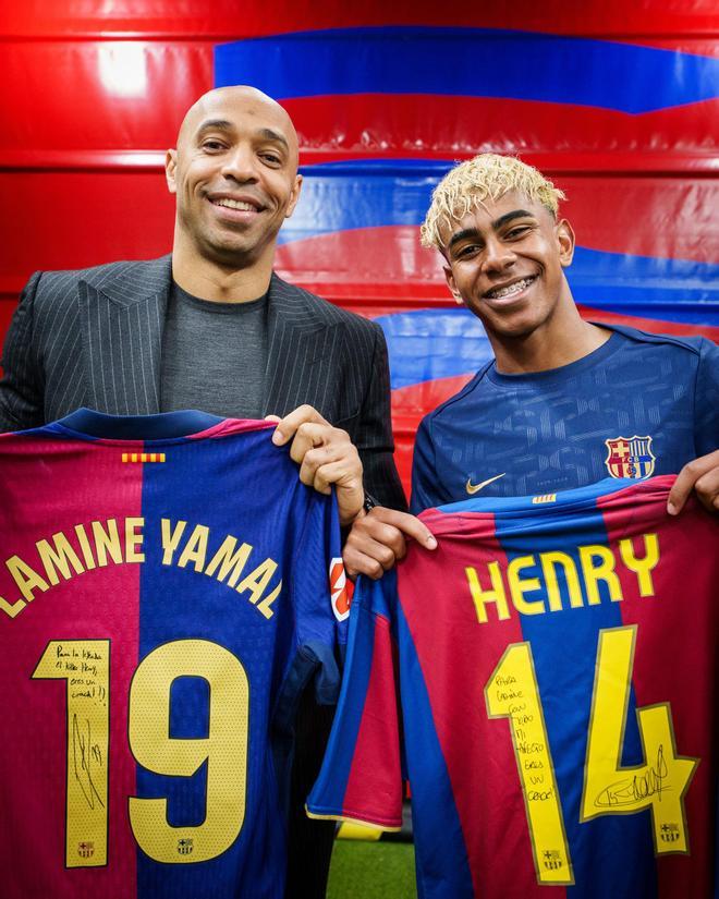 El mundo del fútbol se rinde a Lamine Yamal