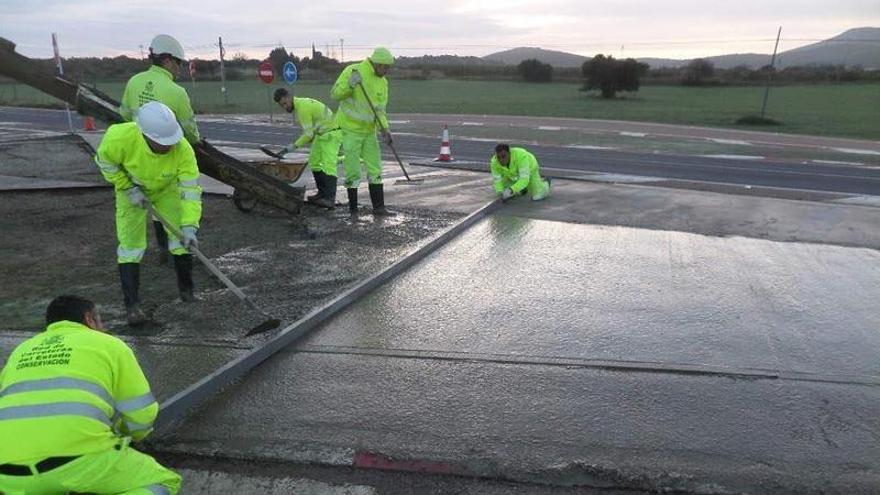El Gobierno asfaltará 80 kilómetros de la N-432, entre Badajoz y la conexión con la A-66, pasada Zafra