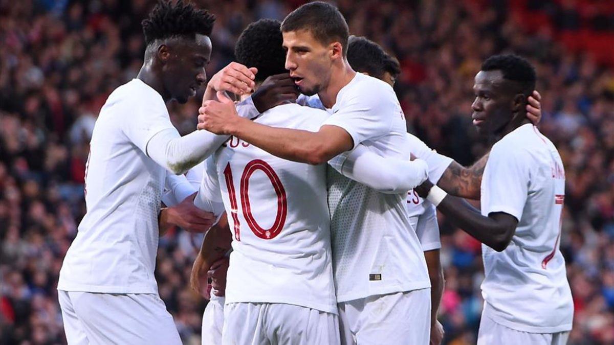 Portugal celebró el primer gol de Hélder Costa