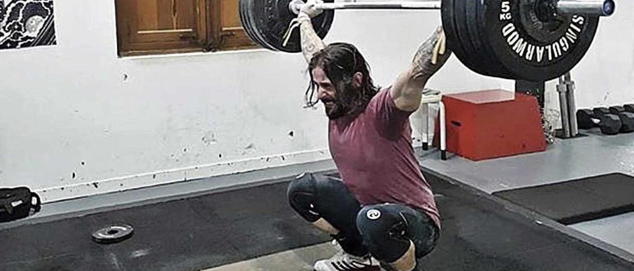 Gallardo en uno de sus entrenos diarios en su gimnasio de Manacor.