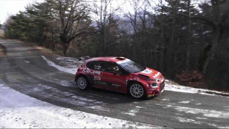 Alejandro Cachón y Alejandro López en el C3 Rally2 durante los test.